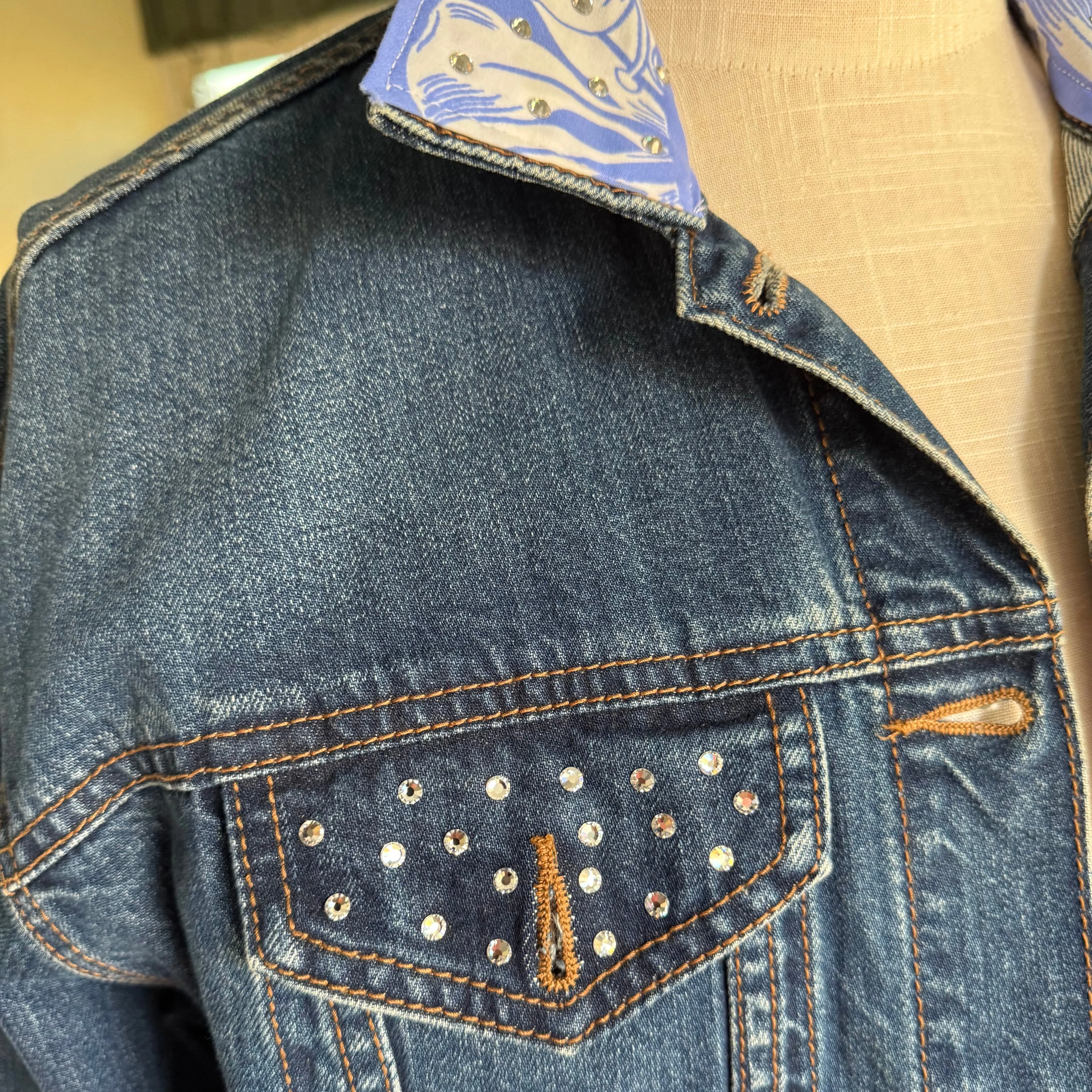 060  Denim Jacket (L)