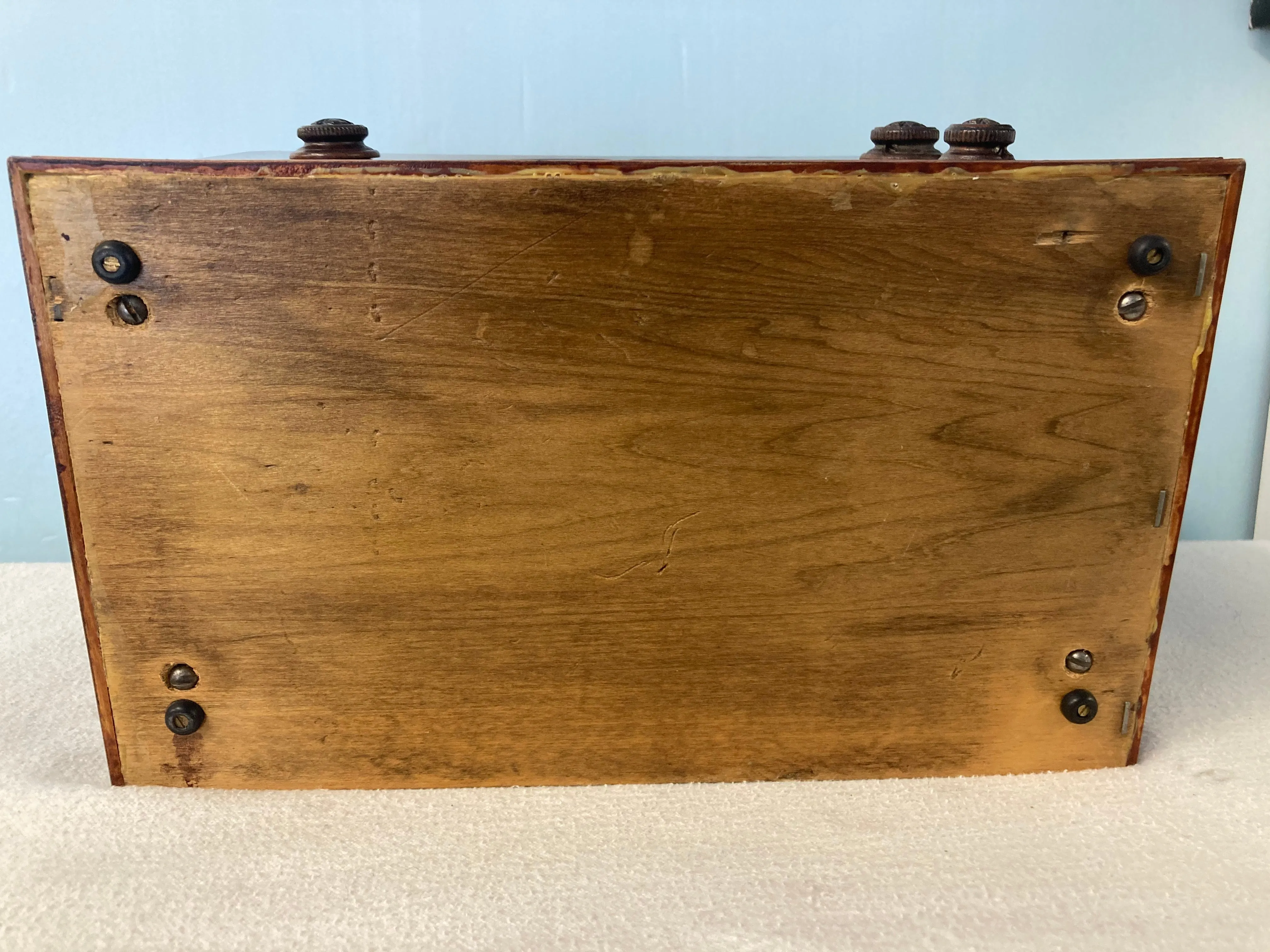 1933 Fada 107 Midget Tube Radio