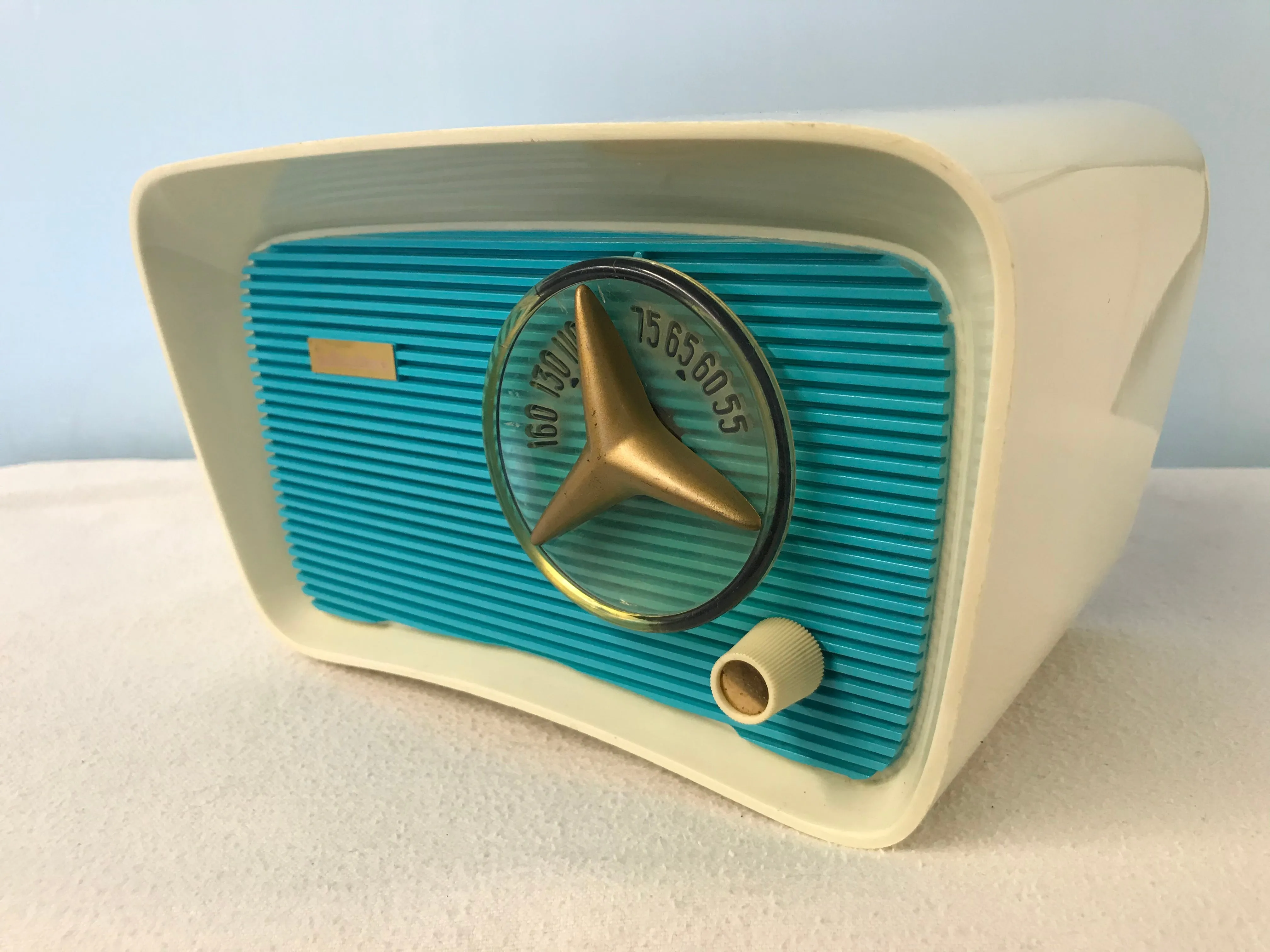1959 Hallicrafters HT202 Tube Radio With Bluetooth input.