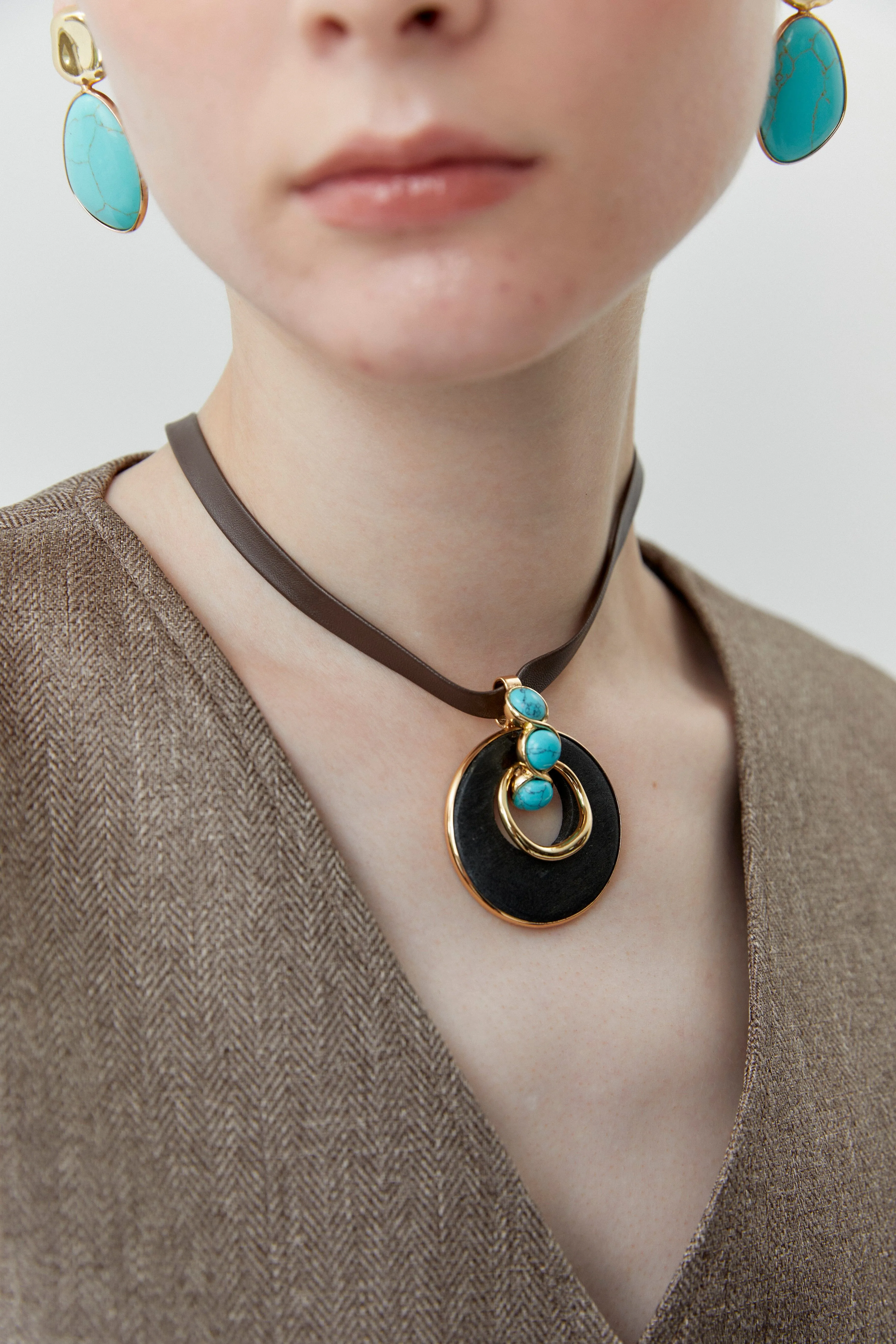Black Turquoise Disc Necklace