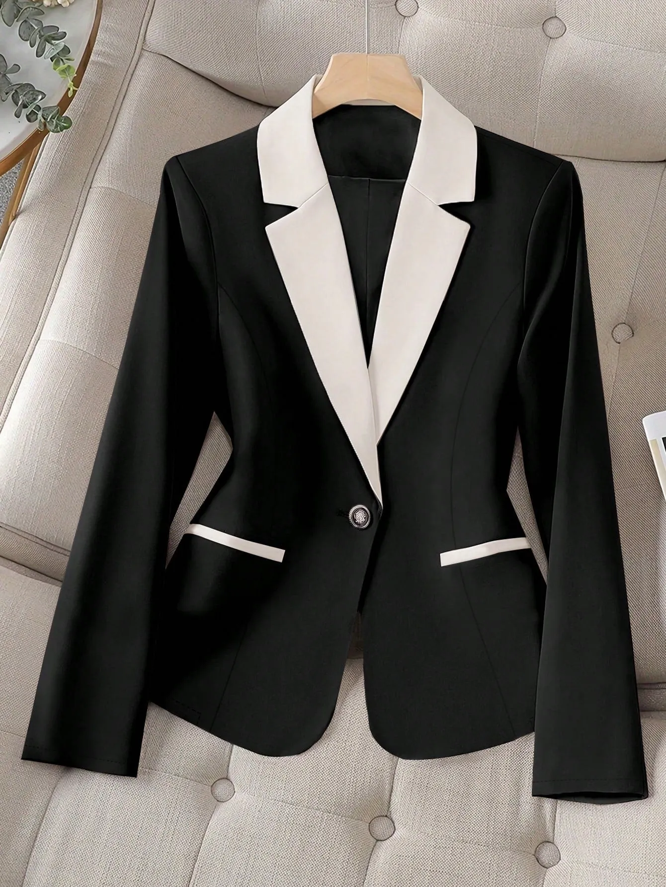 Blazer elegante de manga larga en Cherry Vibes