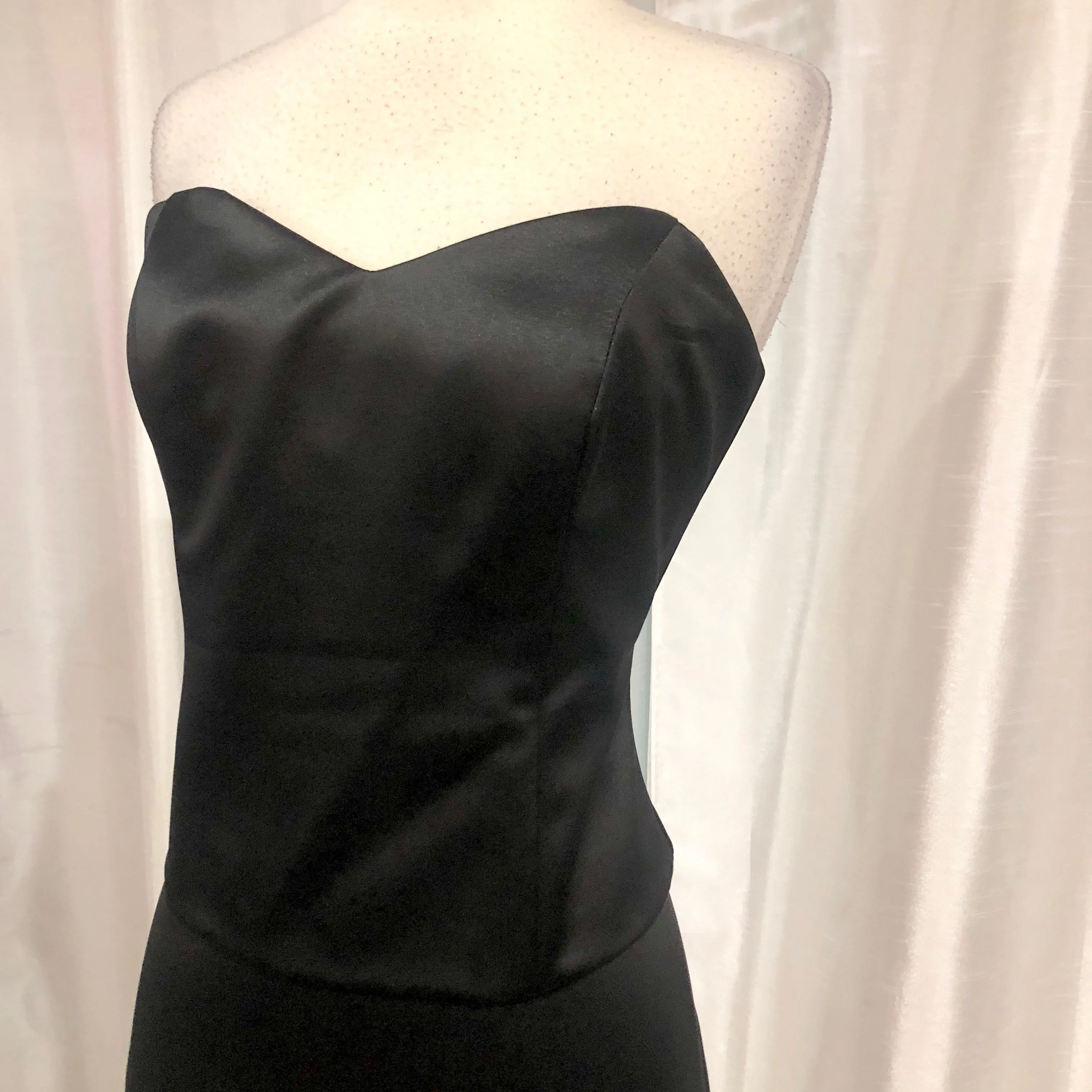 BOUTIQUE Short Black Satin Two Piece Size 10