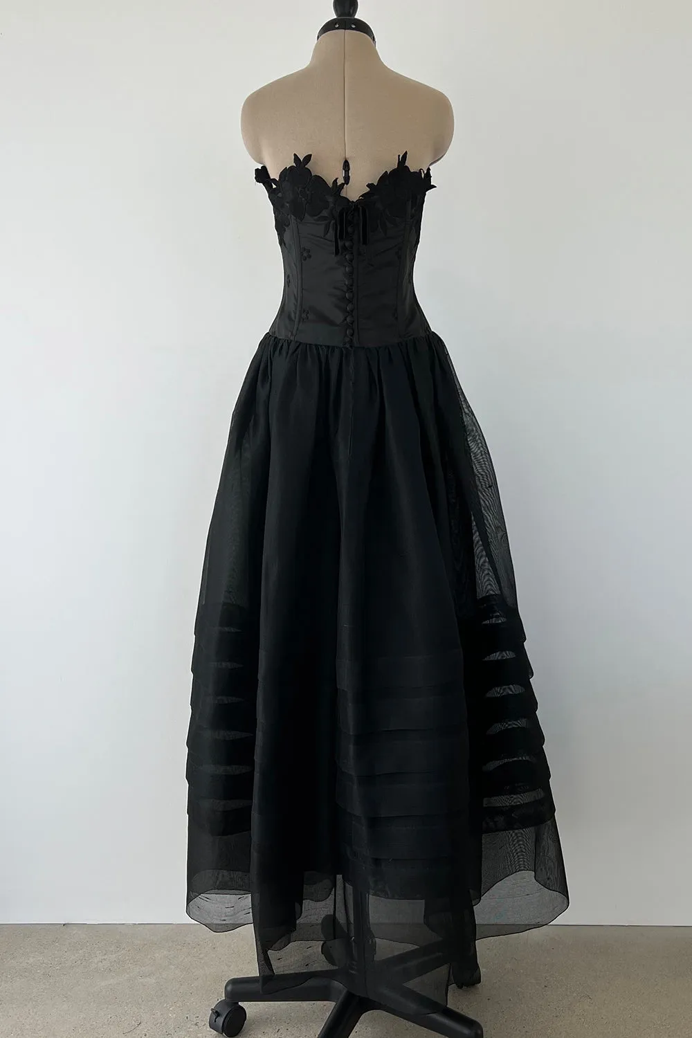 Christian Dior by Marc Bohan Fall 1977 Haute Couture