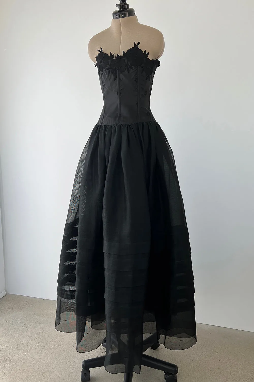 Christian Dior by Marc Bohan Fall 1977 Haute Couture