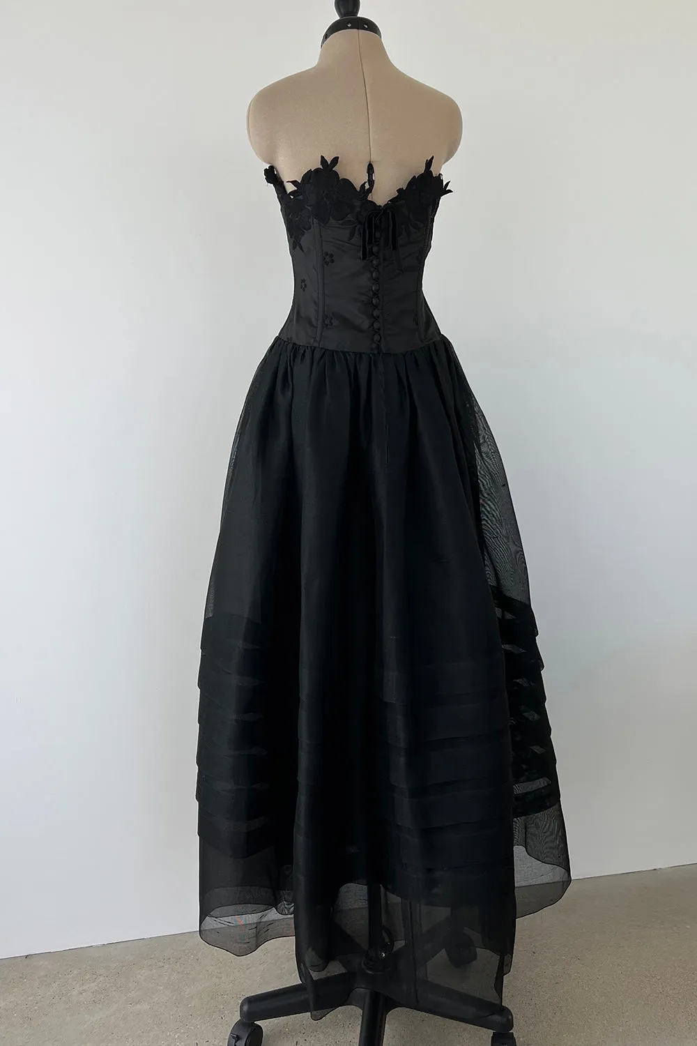 Christian Dior by Marc Bohan Fall 1977 Haute Couture