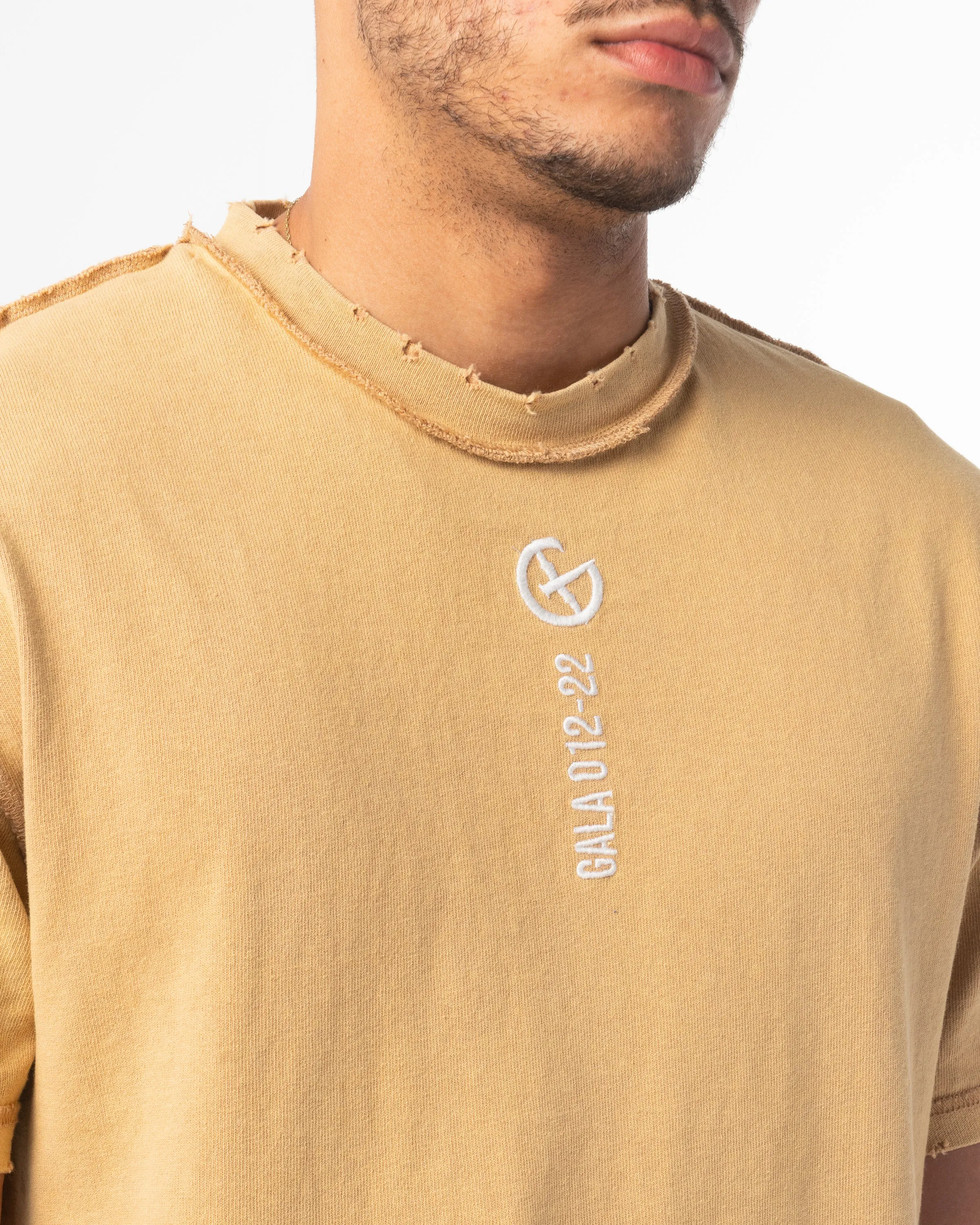 CORE BASICS TEE (MOON ROCK)