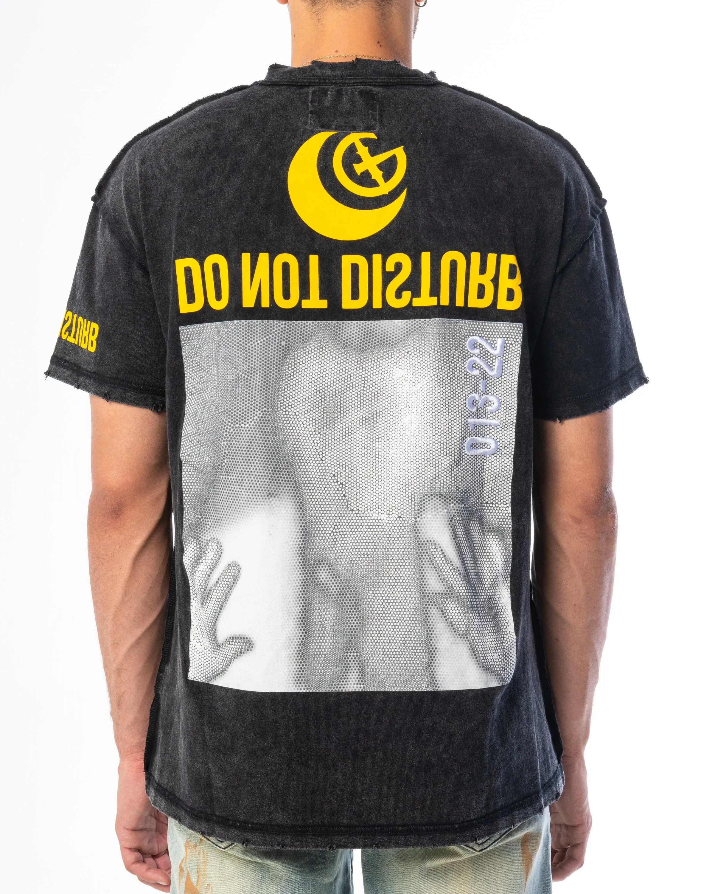 DO NOT DISTURB TEE (BLACK)
