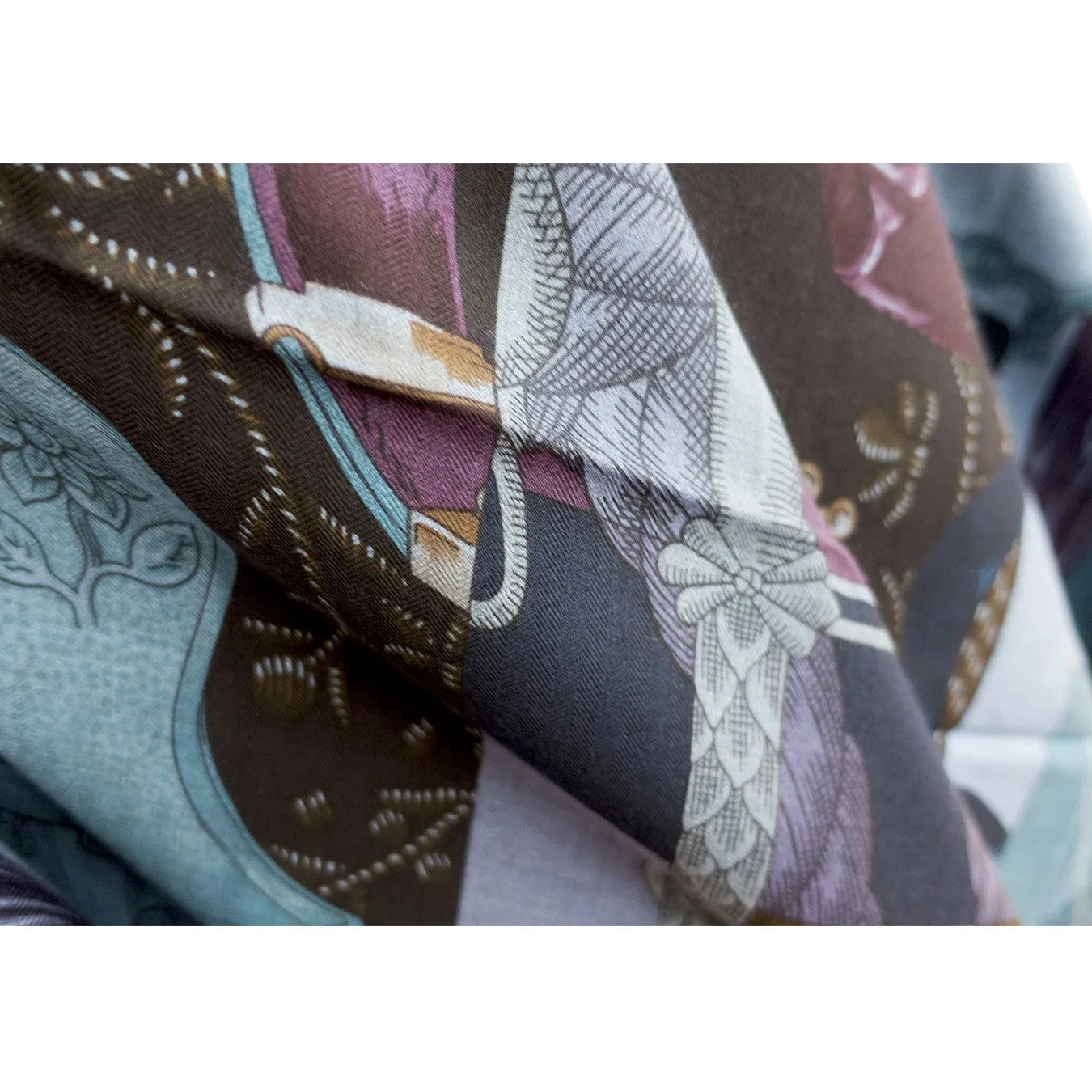 Hermes Cavalleria D'Etriers Cashmere Silk Shawl Scarf GM Fabulous