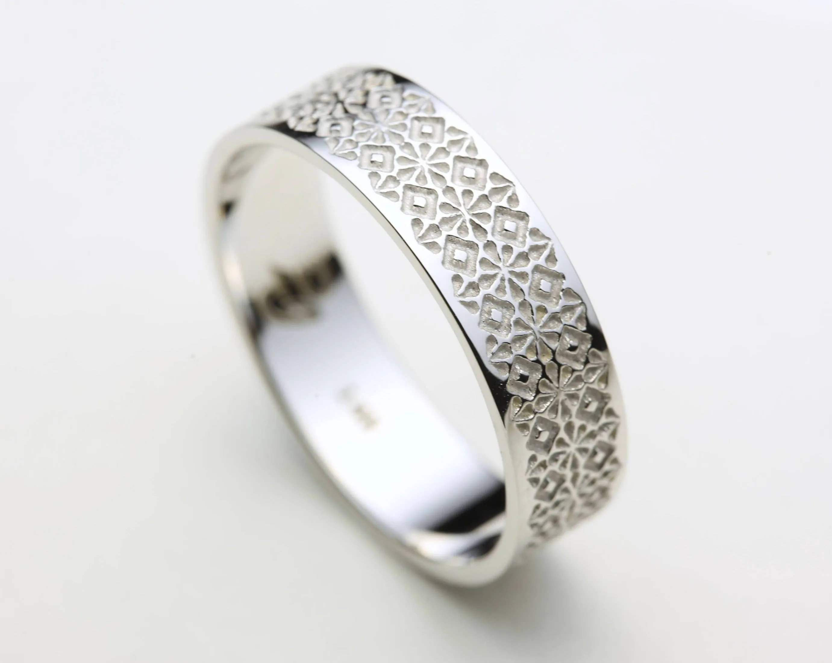 Men's Geometric Squares and Drops Patterned Wedding Ring