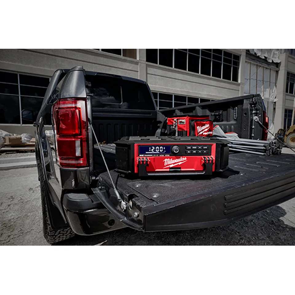 Milwaukee 2950-20 PACKOUT Radio   Charger