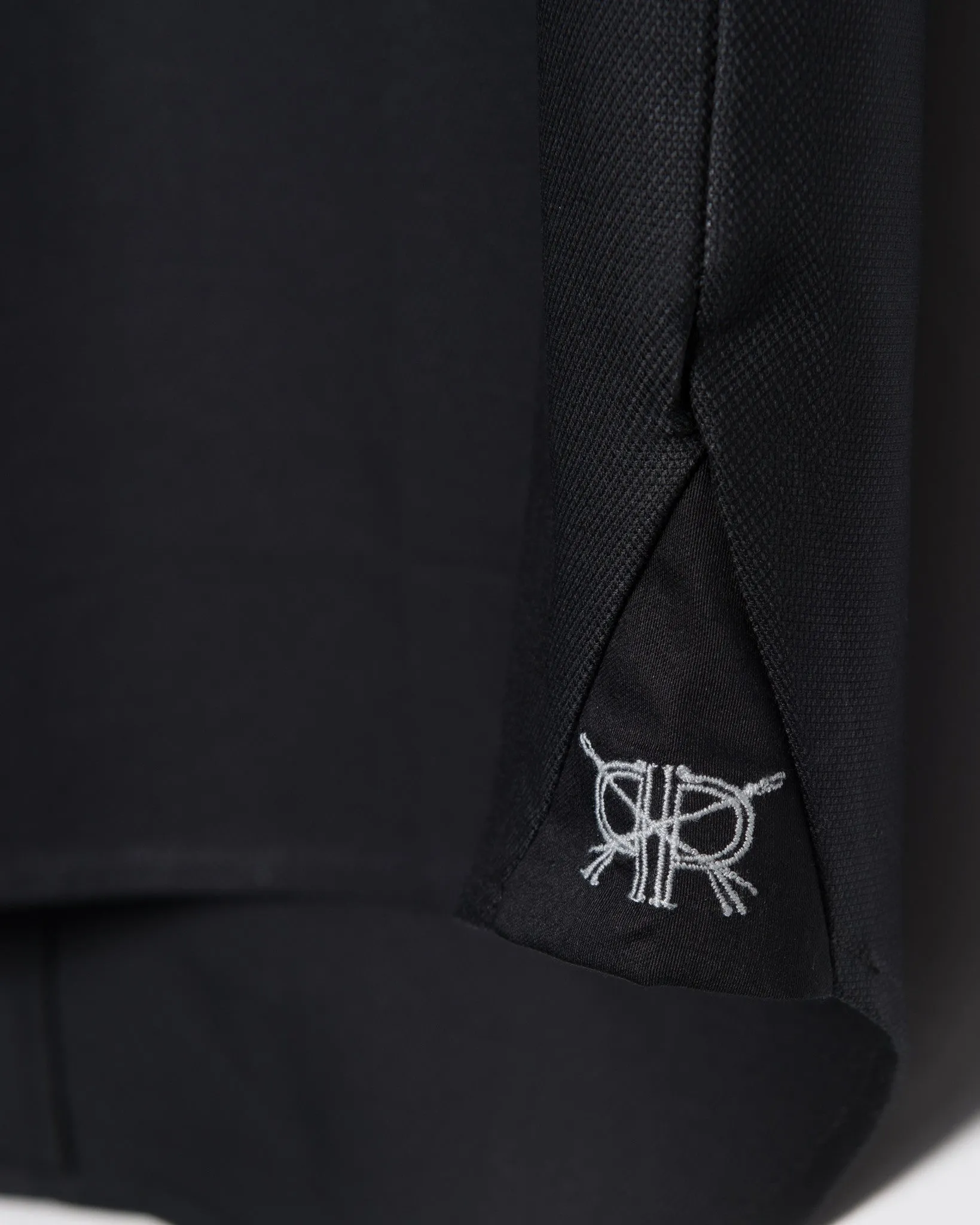 Sleeveless - Black Oxford
