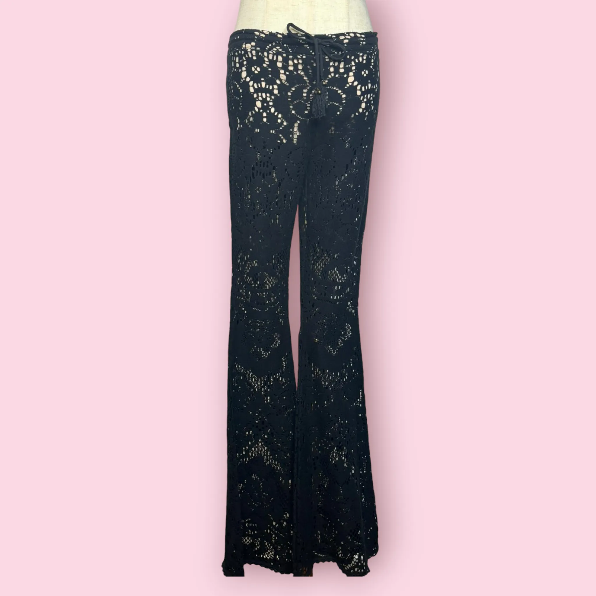 SPELL - ICONIC FLEETWOOD LACE BELLS Est. RRP $299