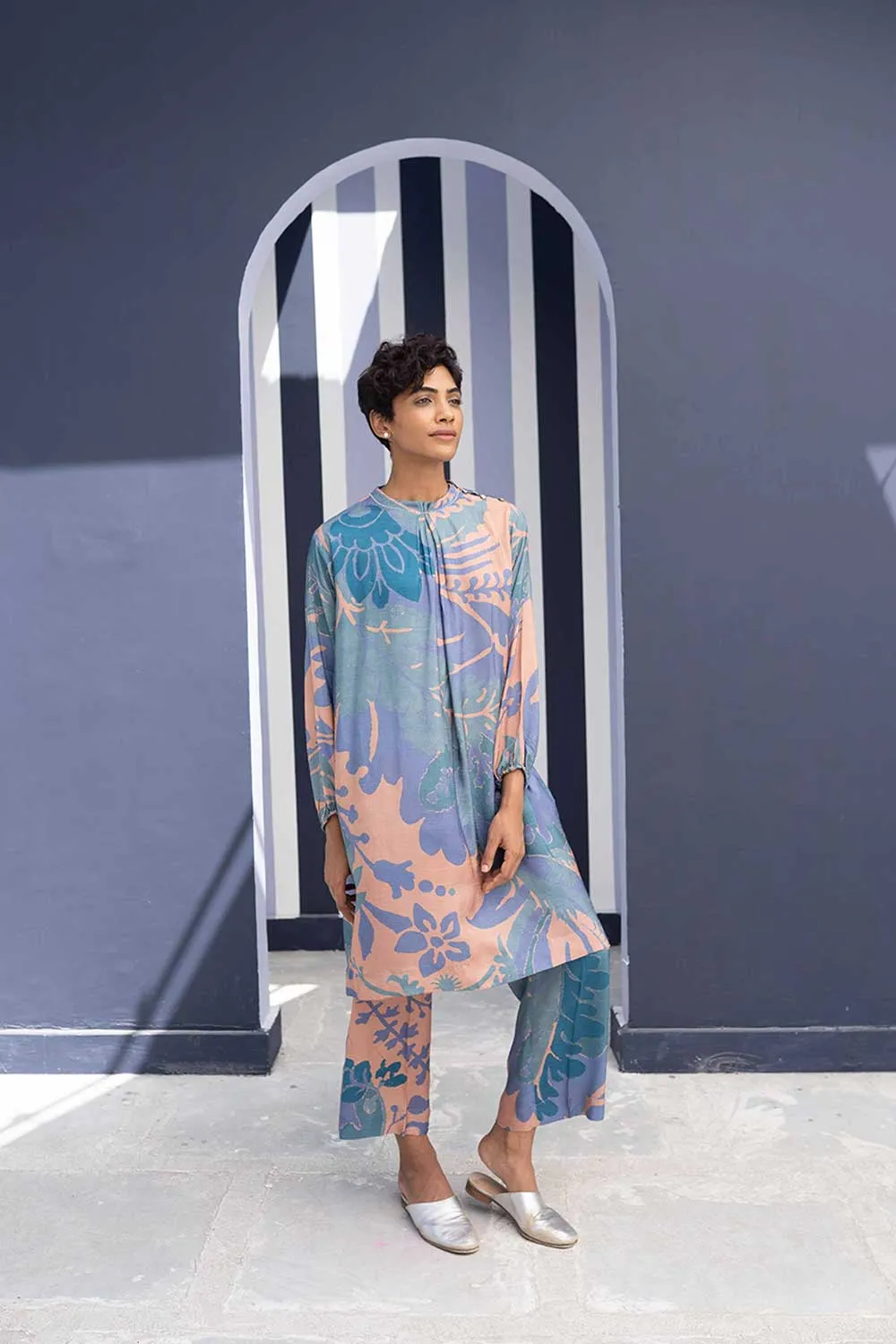 YAM   I  Galera  BORNEO KURTA SET 2  (KURTA & PANTS) SILK MULTI YAMBILLIE32