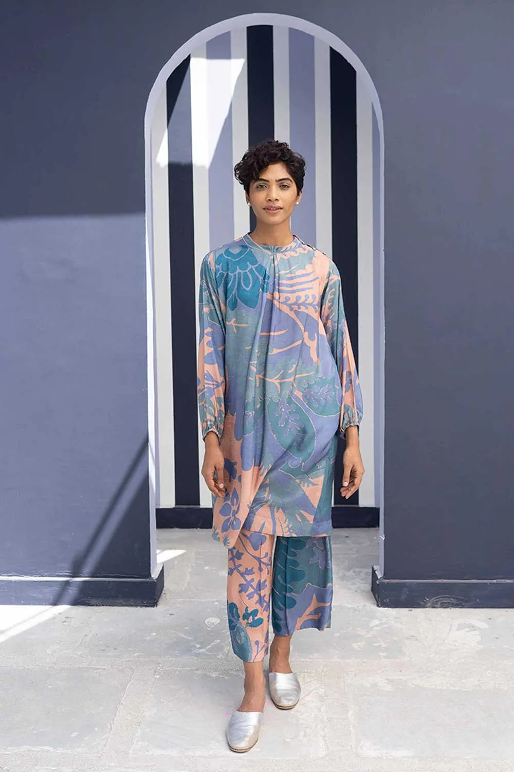 YAM   I  Galera  BORNEO KURTA SET 2  (KURTA & PANTS) SILK MULTI YAMBILLIE32